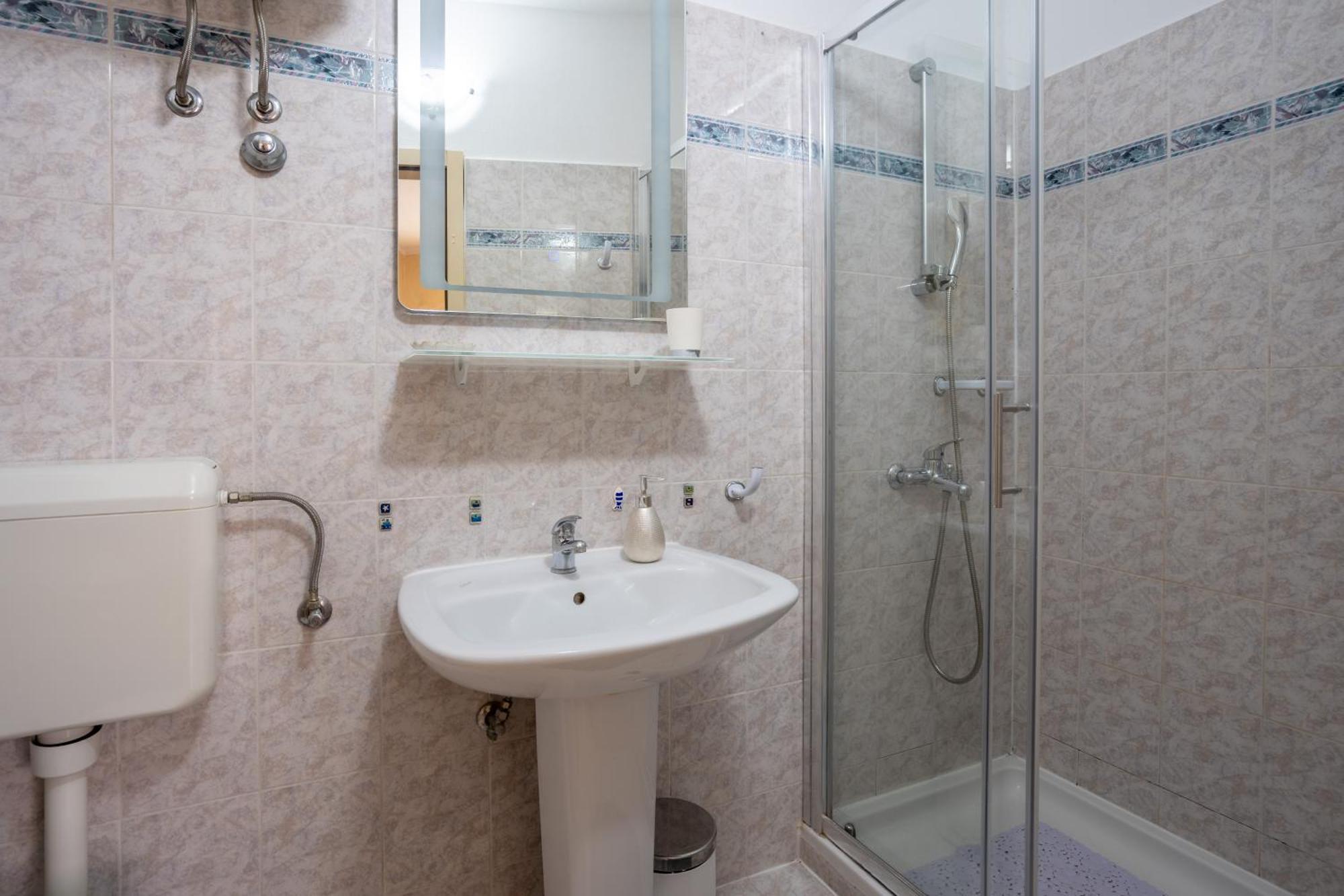 Central Apartments Circolo Rovinj Luaran gambar